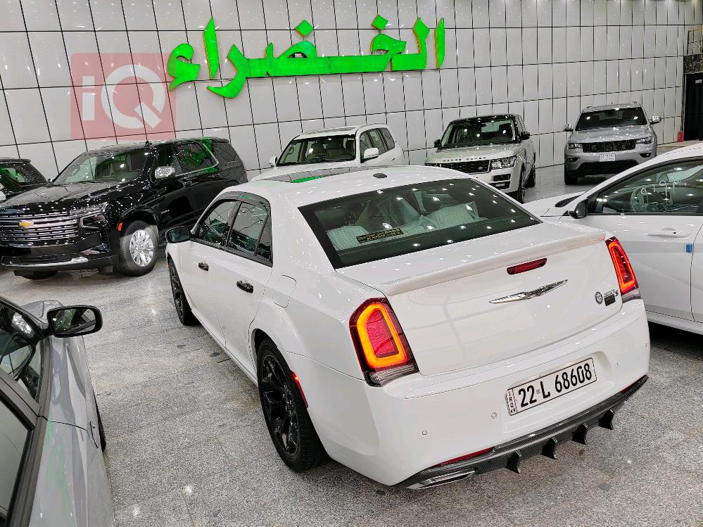 کرایسلەر 300